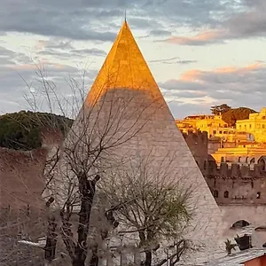  Appartamento The Golden Pyramid